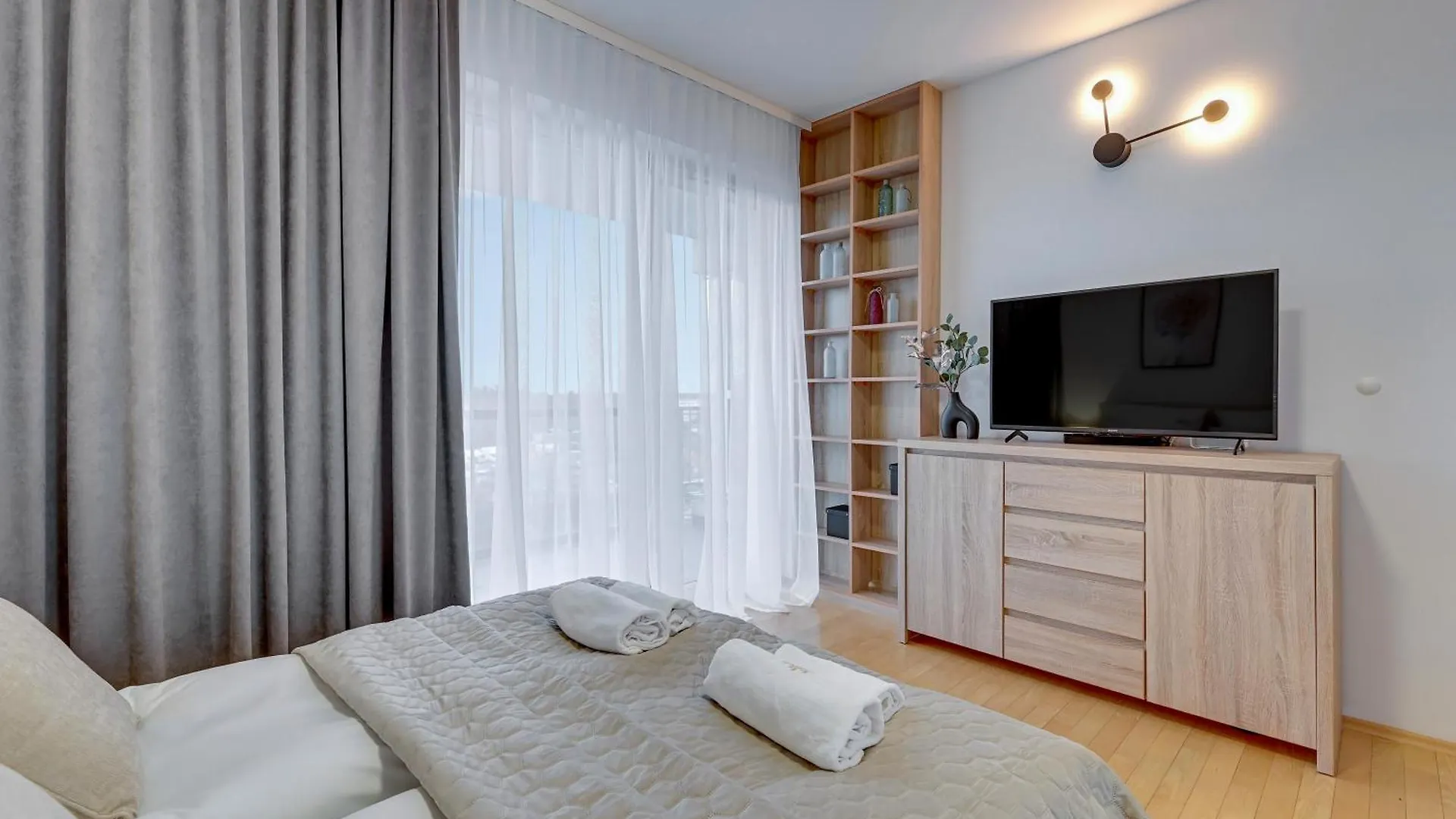 Nad Stawem By Downtown Apartments Gdansk Polonya
